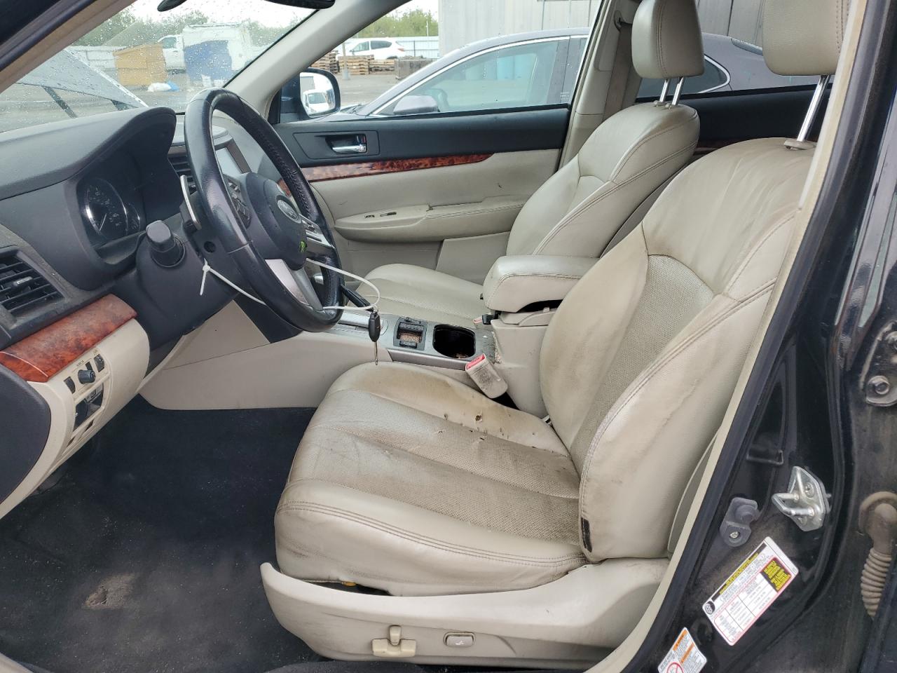 2011 Subaru Outback - Image 7