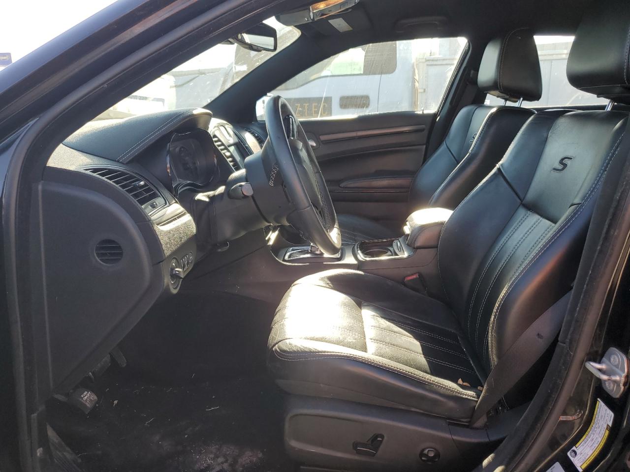 2015 Chrysler 300 - Image 7