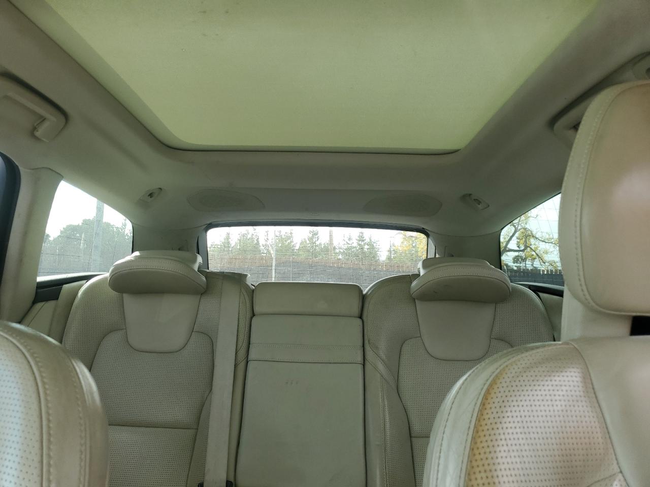 2017 Volvo V90 - Image 10