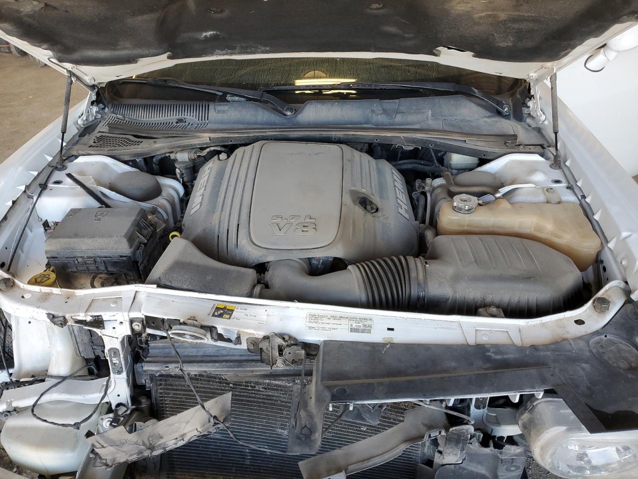 2014 Dodge Challenger - Image 11