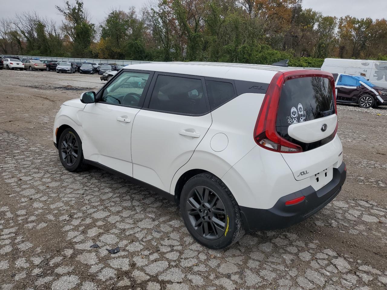 2020 Kia Soul - Image 2