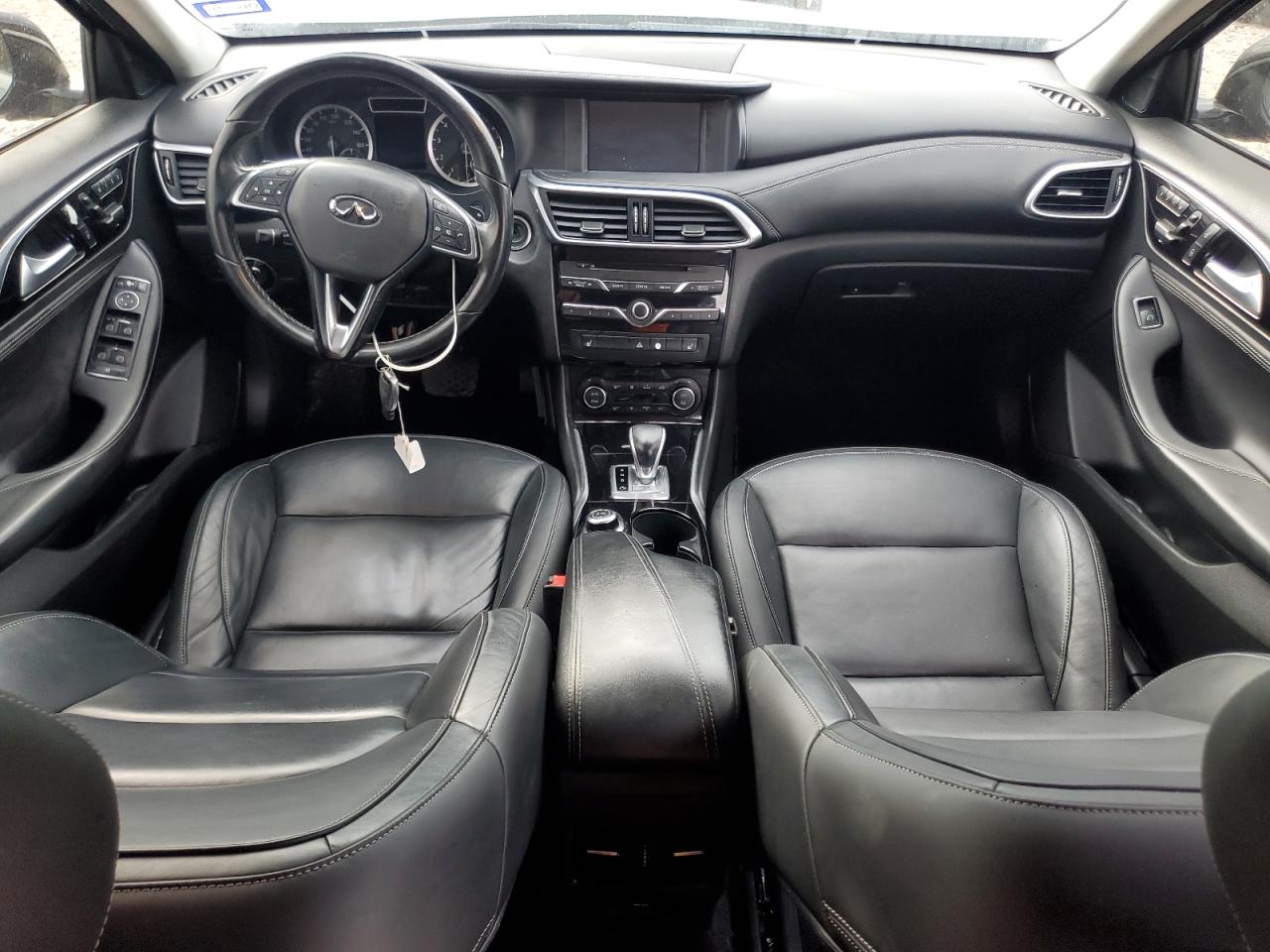 2017 Infiniti QX30 - Image 8