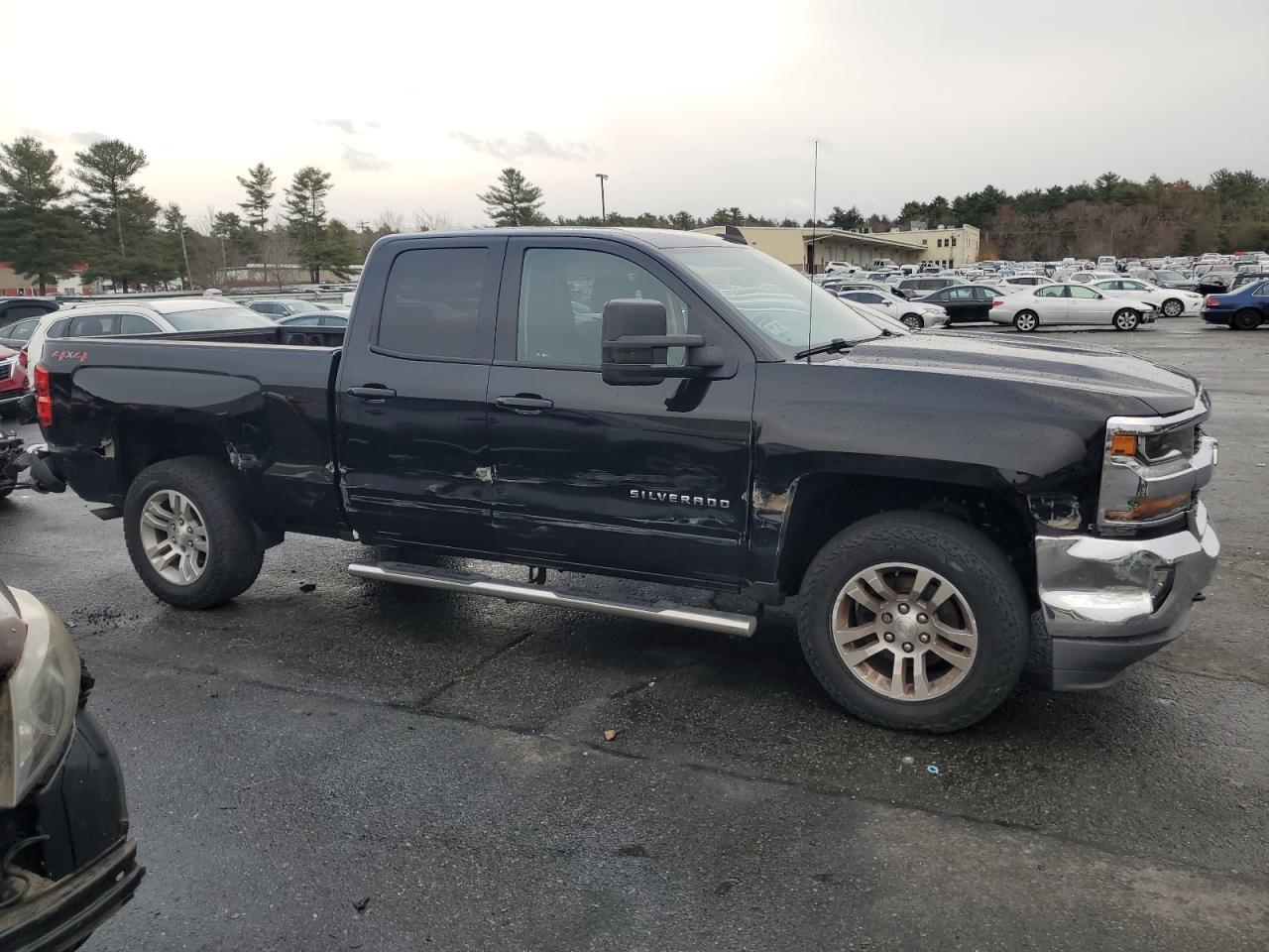 2018 Chevrolet Silverado - Image 4