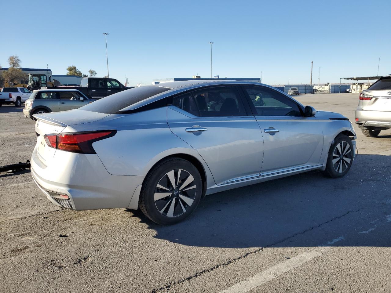 2019 Nissan Altima - Image 3