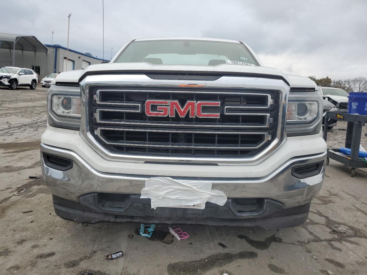 2018 GMC Sierra - Image 5