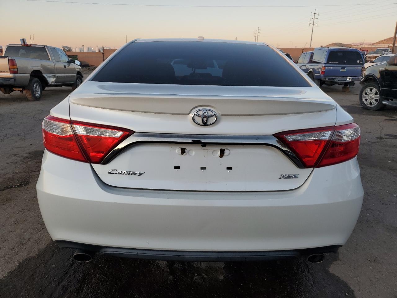 VIN 4T1BK1FK7GU569010 2016 TOYOTA CAMRY no.6