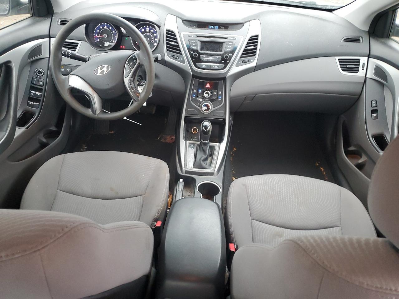 2014 Hyundai Elantra - Image 8