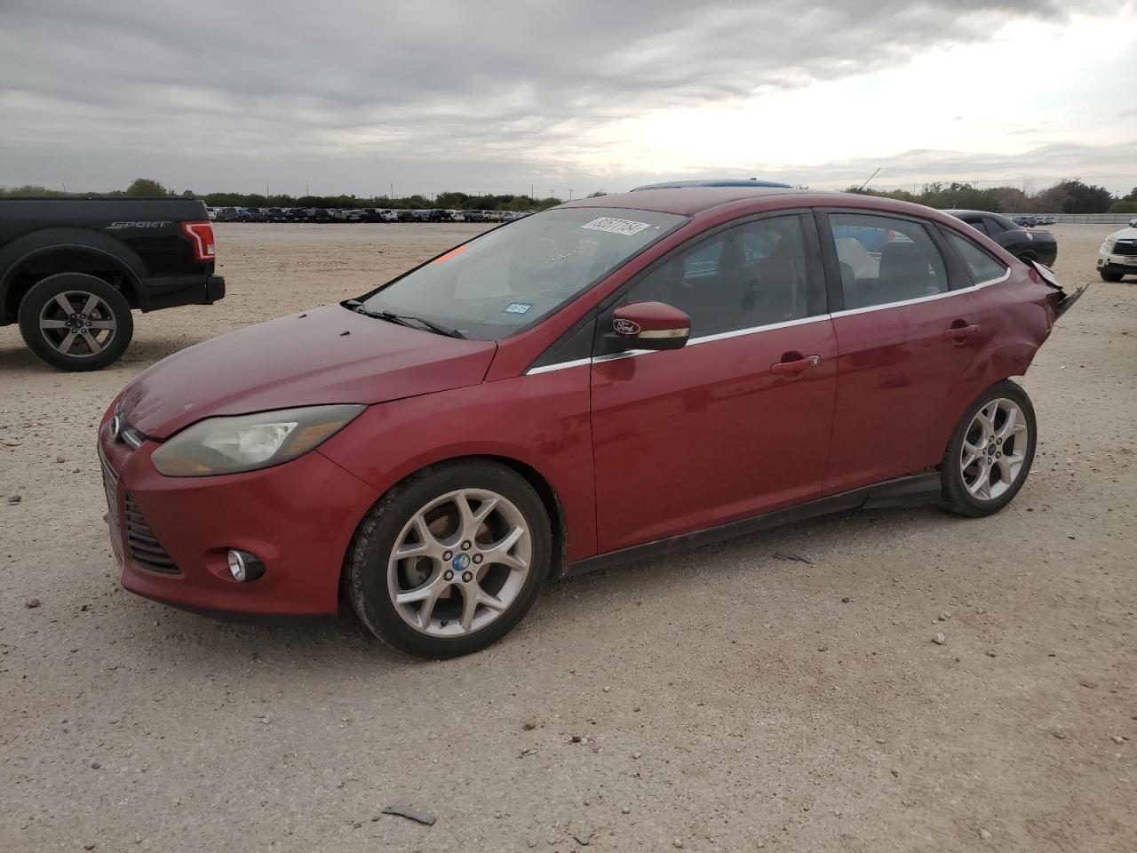 VIN 1FADP3J24EL196163 2014 FORD FOCUS no.1