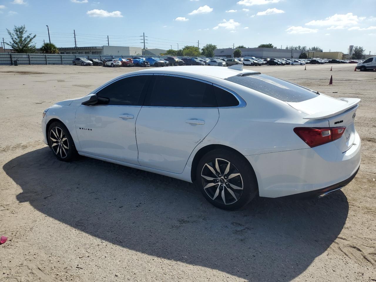 2021 Chevrolet Malibu - Image 2