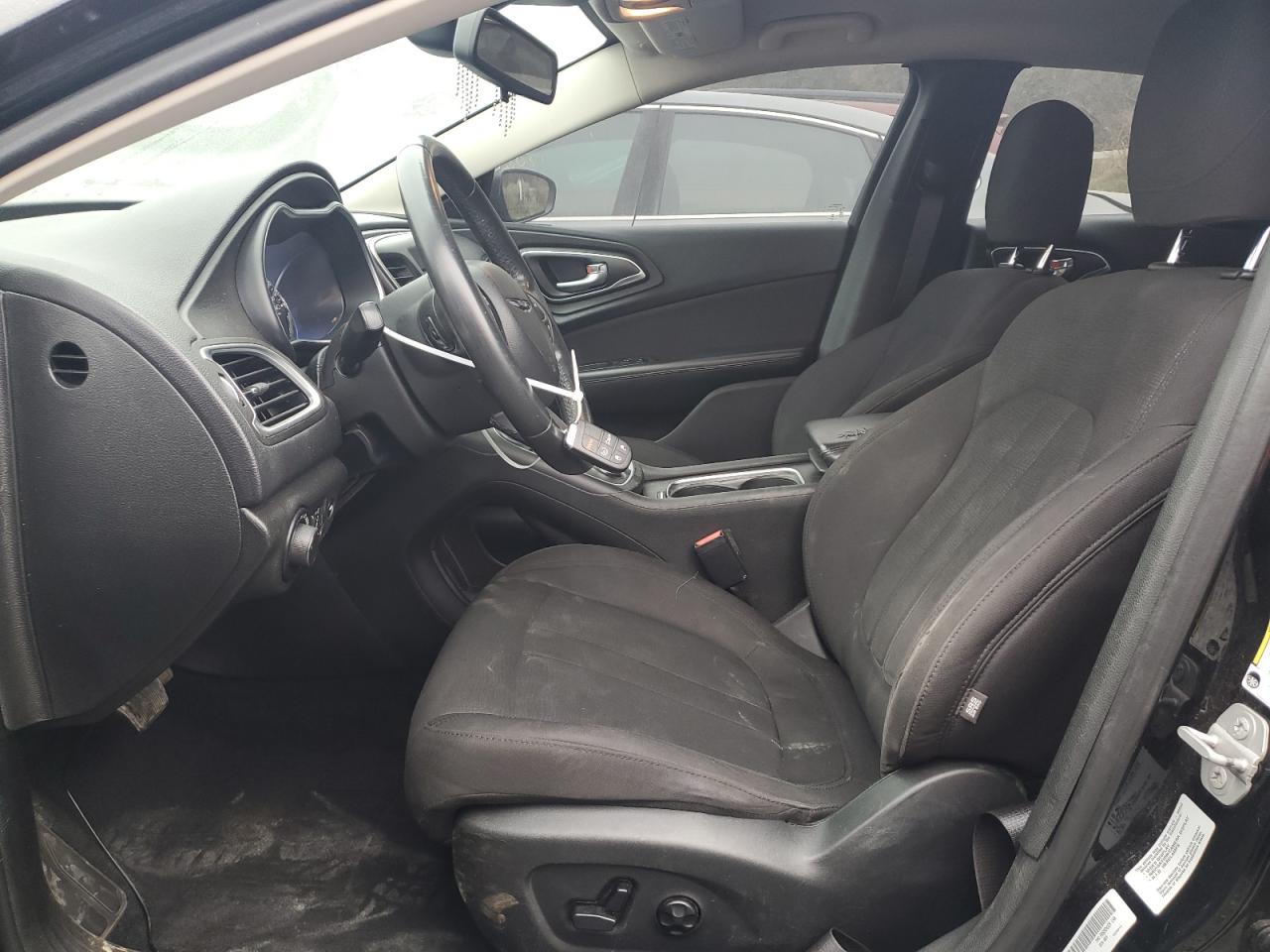 2015 Chrysler 200 - Image 7