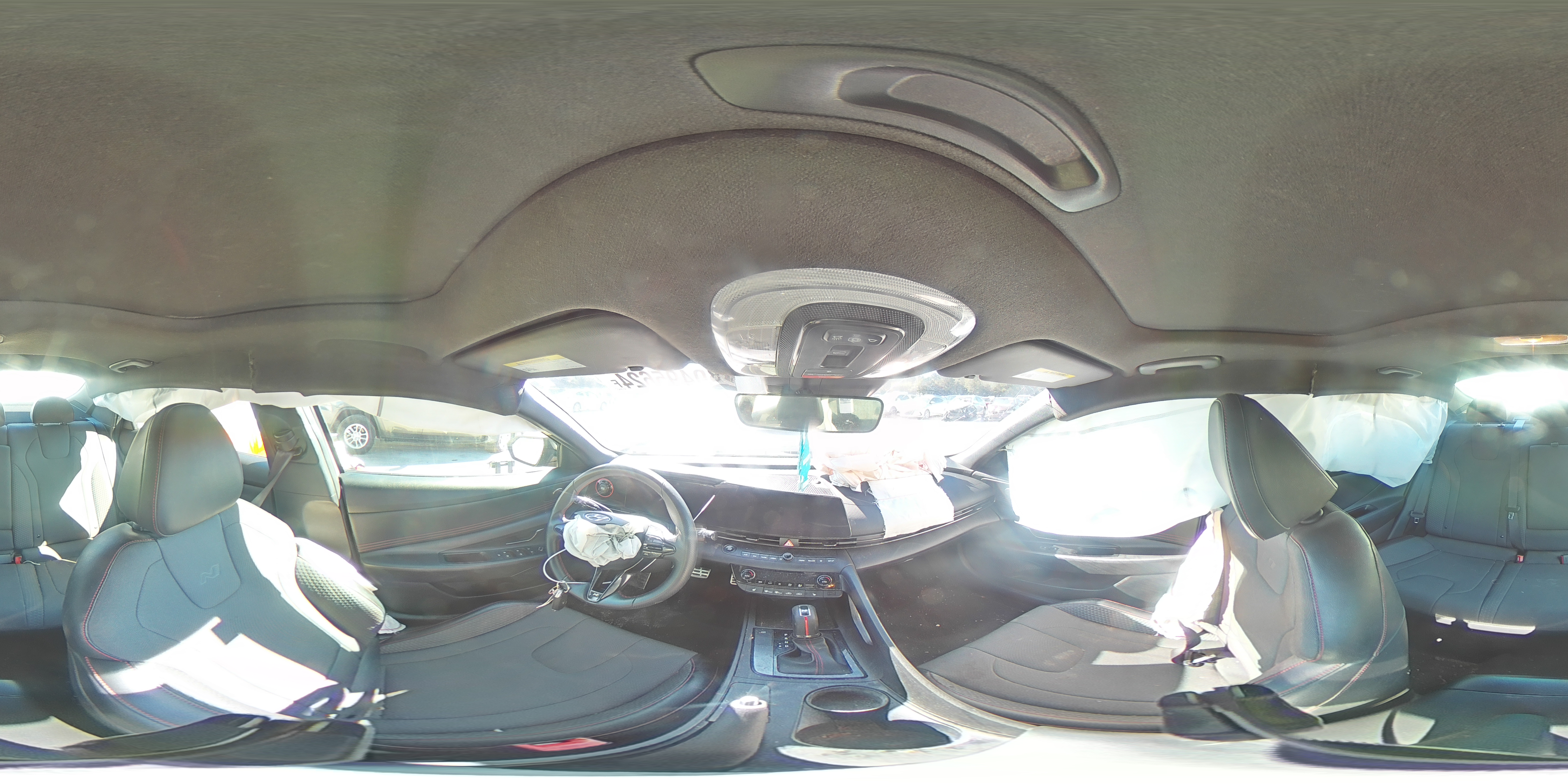 2023 Hyundai Elantra - Image 13