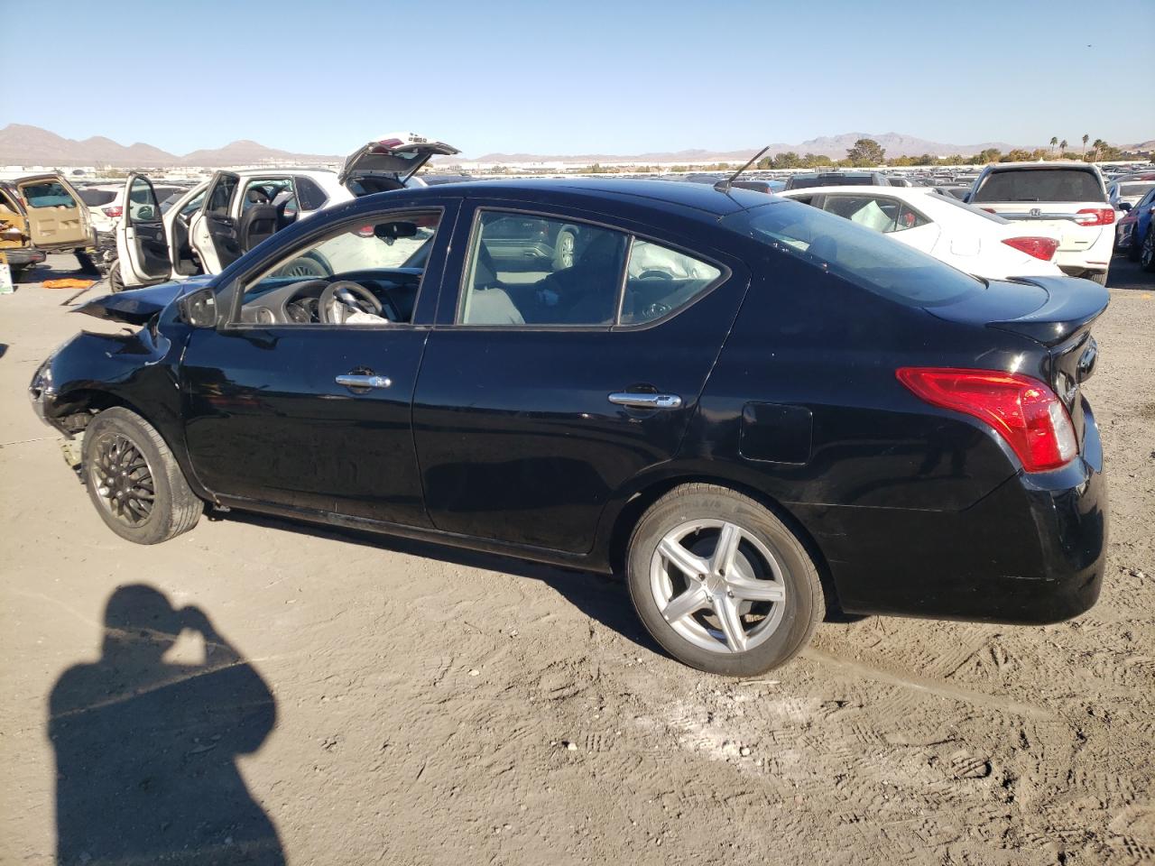 VIN 3N1CN7AP6KL835256 2019 NISSAN VERSA no.2