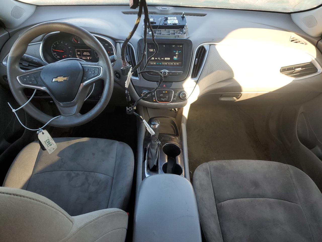 2016 Chevrolet Malibu - Image 8