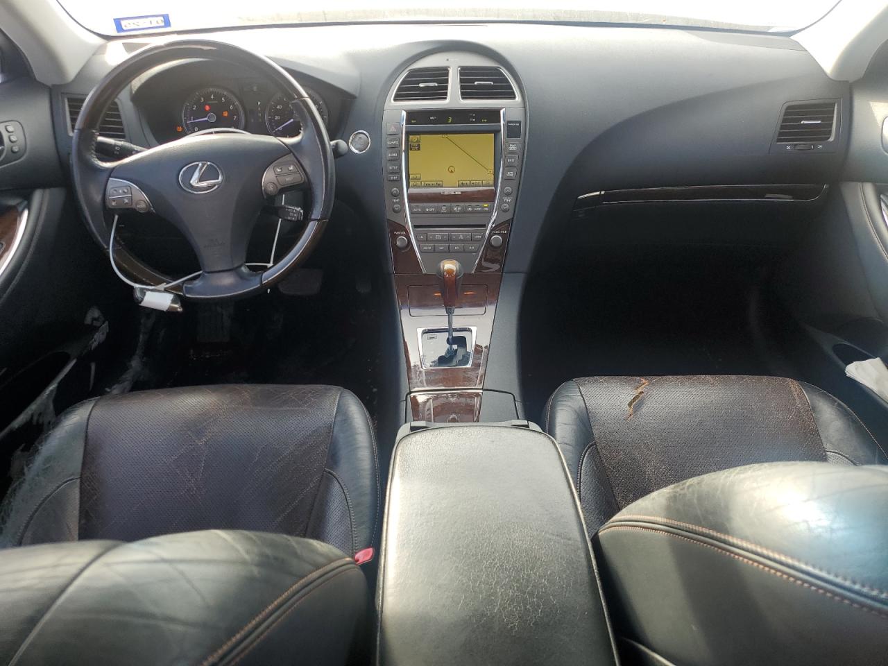2010 Lexus ES - Image 8
