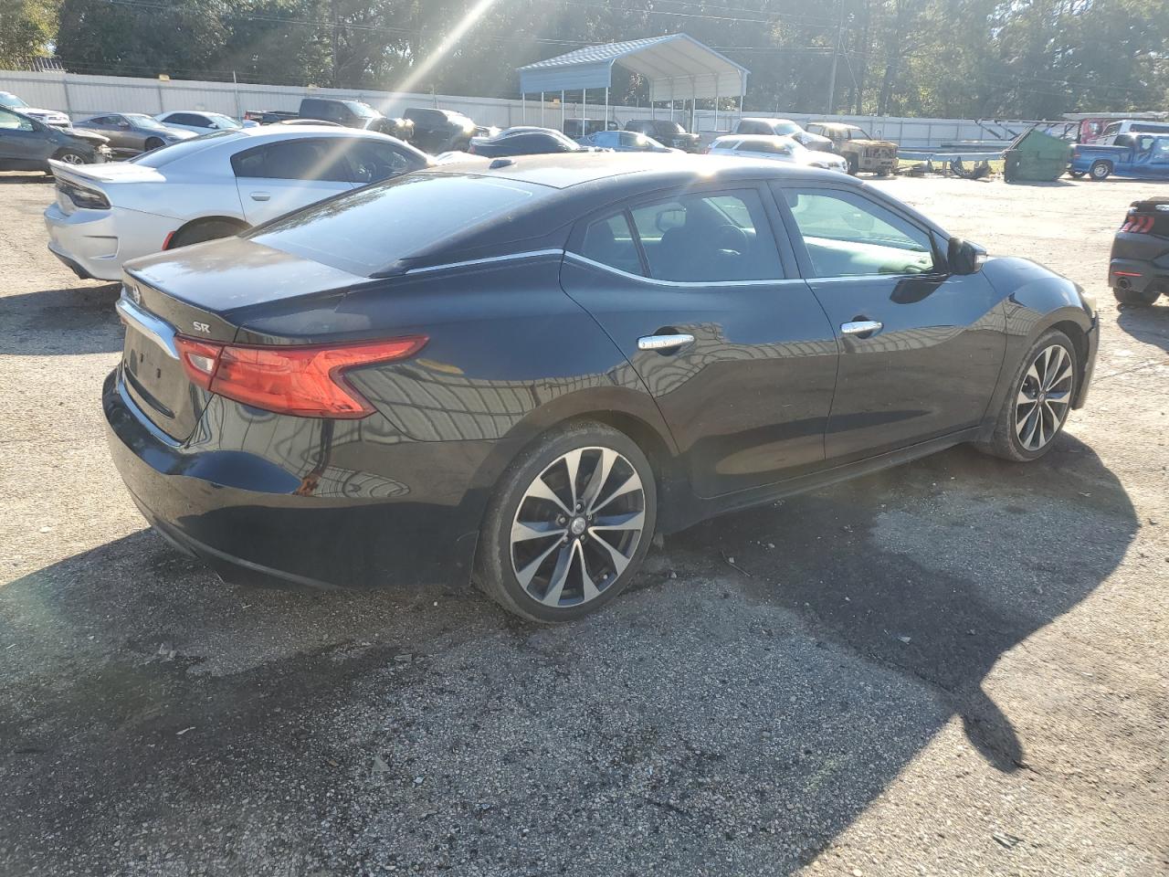 2016 Nissan Maxima - Image 3