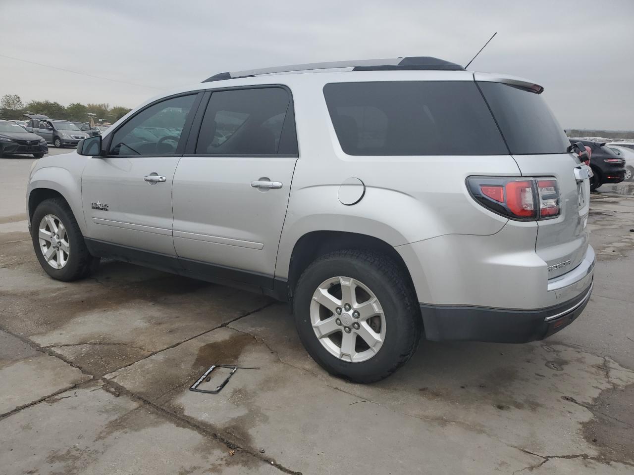 2015 GMC Acadia - Image 2