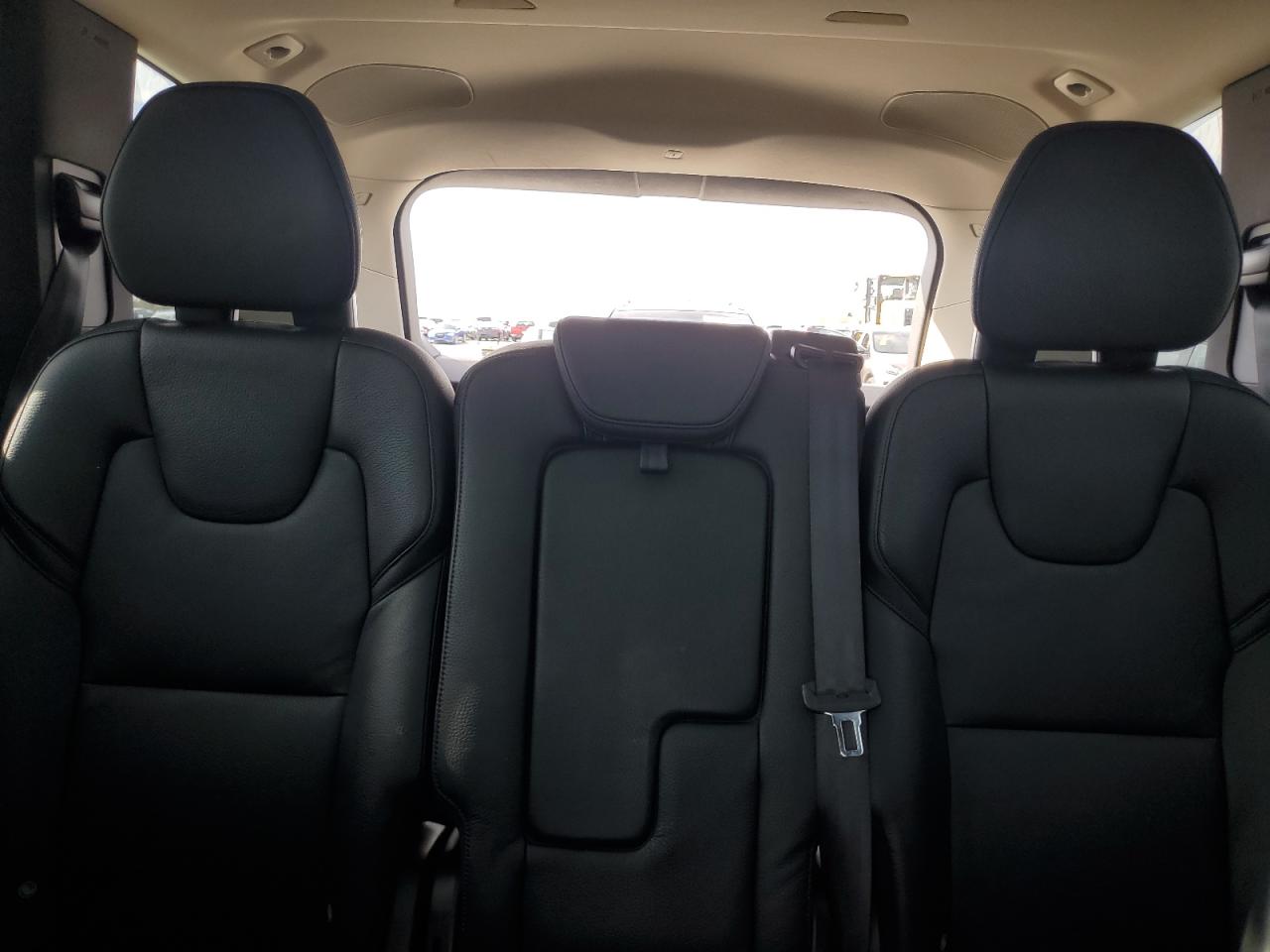 2016 Volvo XC90 - Image 10