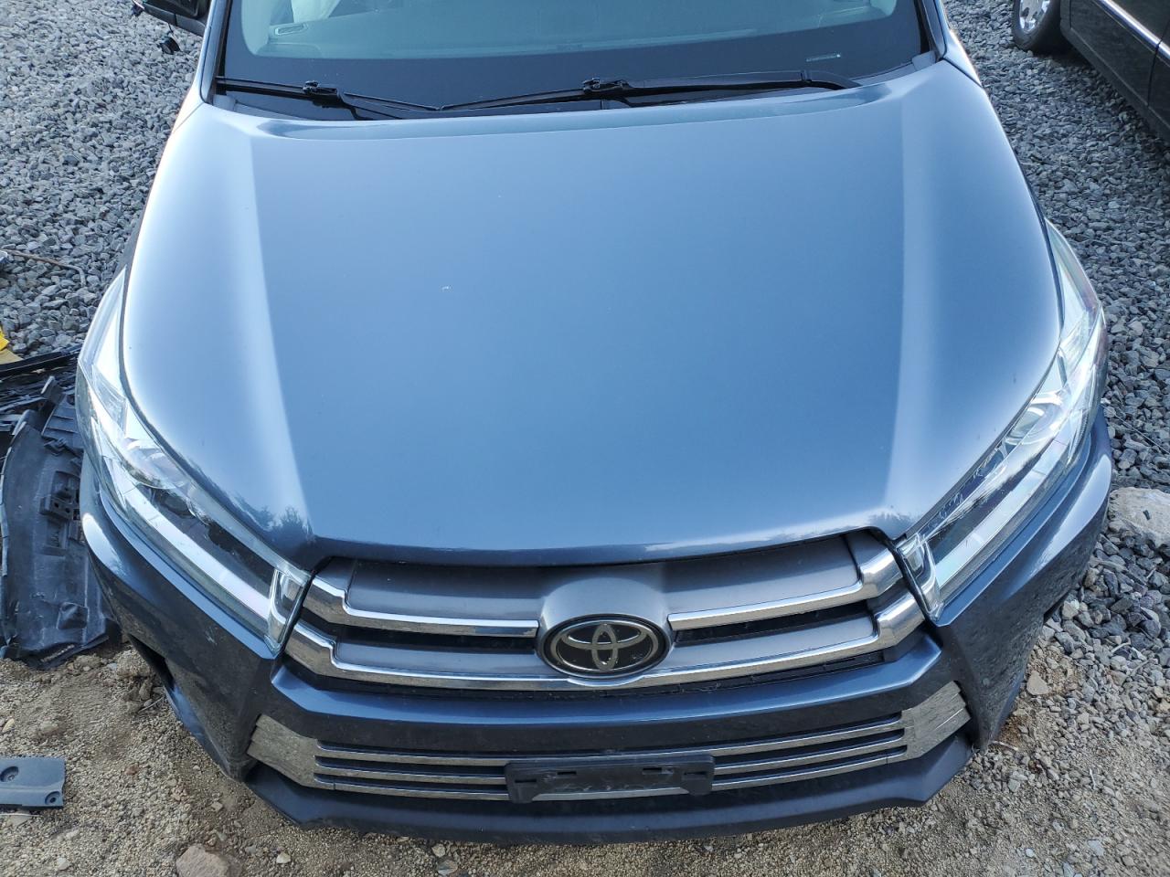 VIN 5TDDZRFH5KS944854 2019 TOYOTA HIGHLANDER no.11