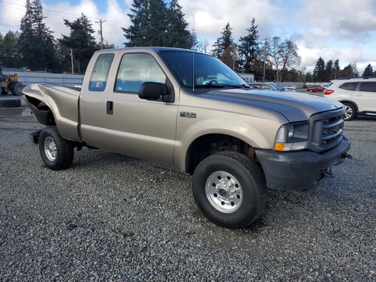 2004 Ford F250 - Image 4
