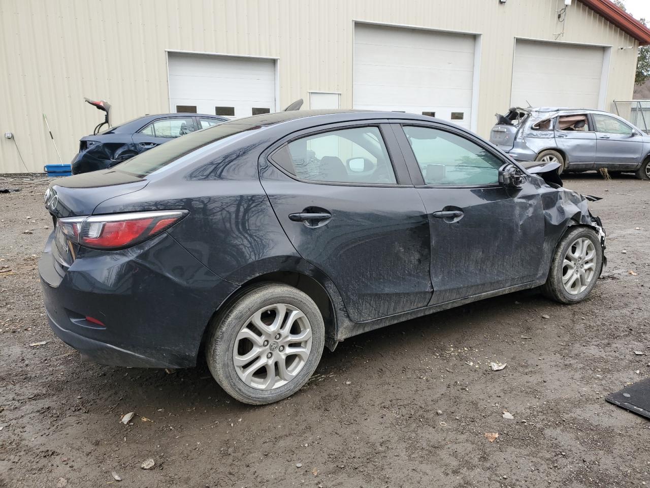 2017 Toyota Yaris - Image 3