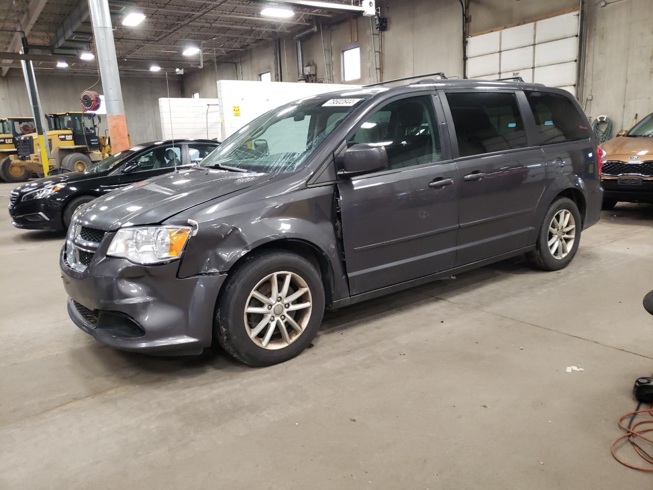 VIN 2C4RDGCG7FR555913 2015 DODGE CARAVAN no.1