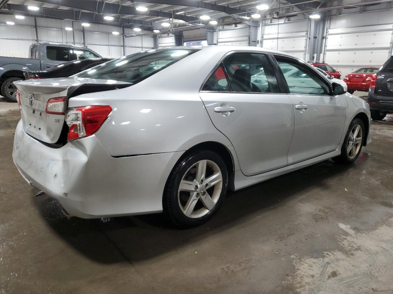 VIN 4T1BF1FK7EU320448 2014 TOYOTA CAMRY no.3