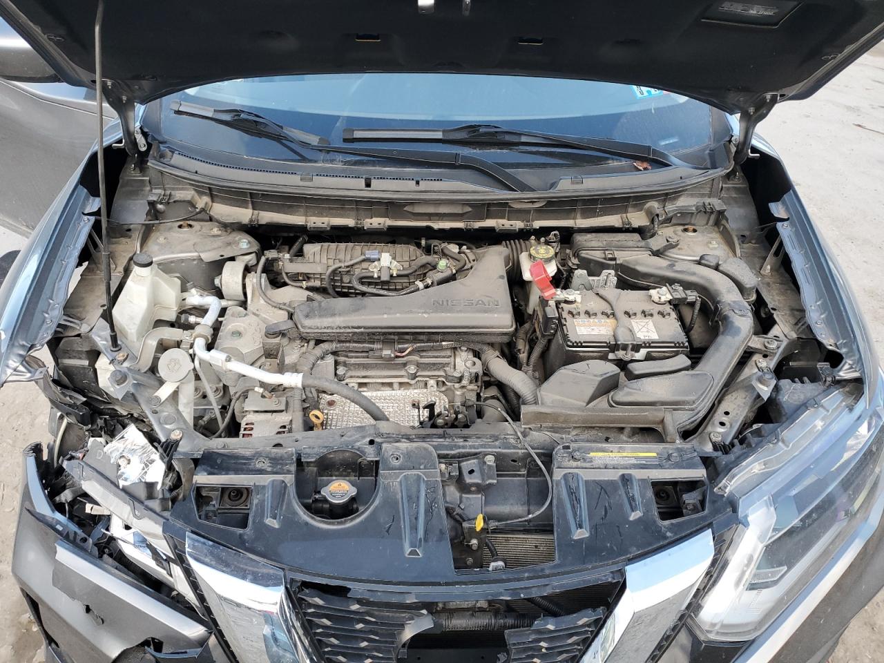 2018 Nissan Rogue - Image 12