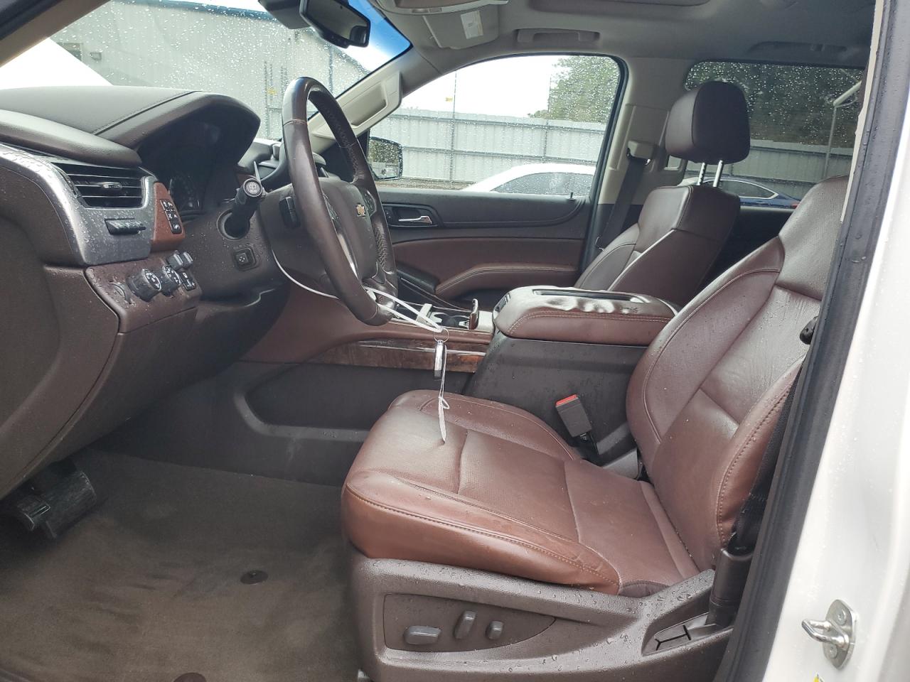 2016 Chevrolet Suburban - Image 7