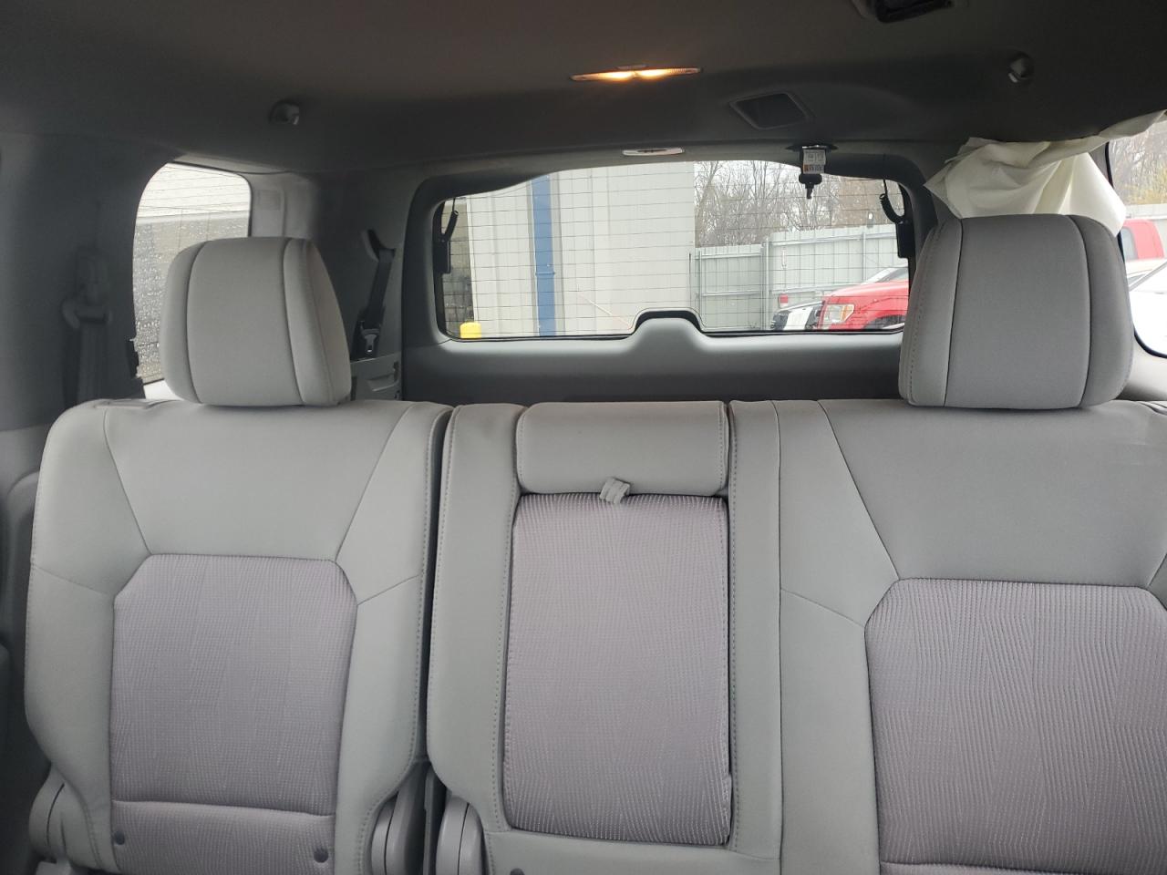 2015 Honda Pilot - Image 10