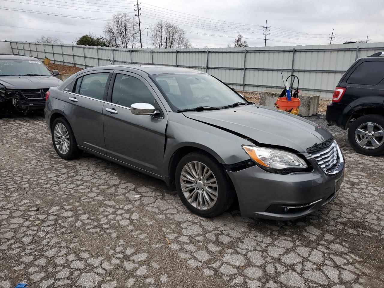 2012 Chrysler 200 - Image 4