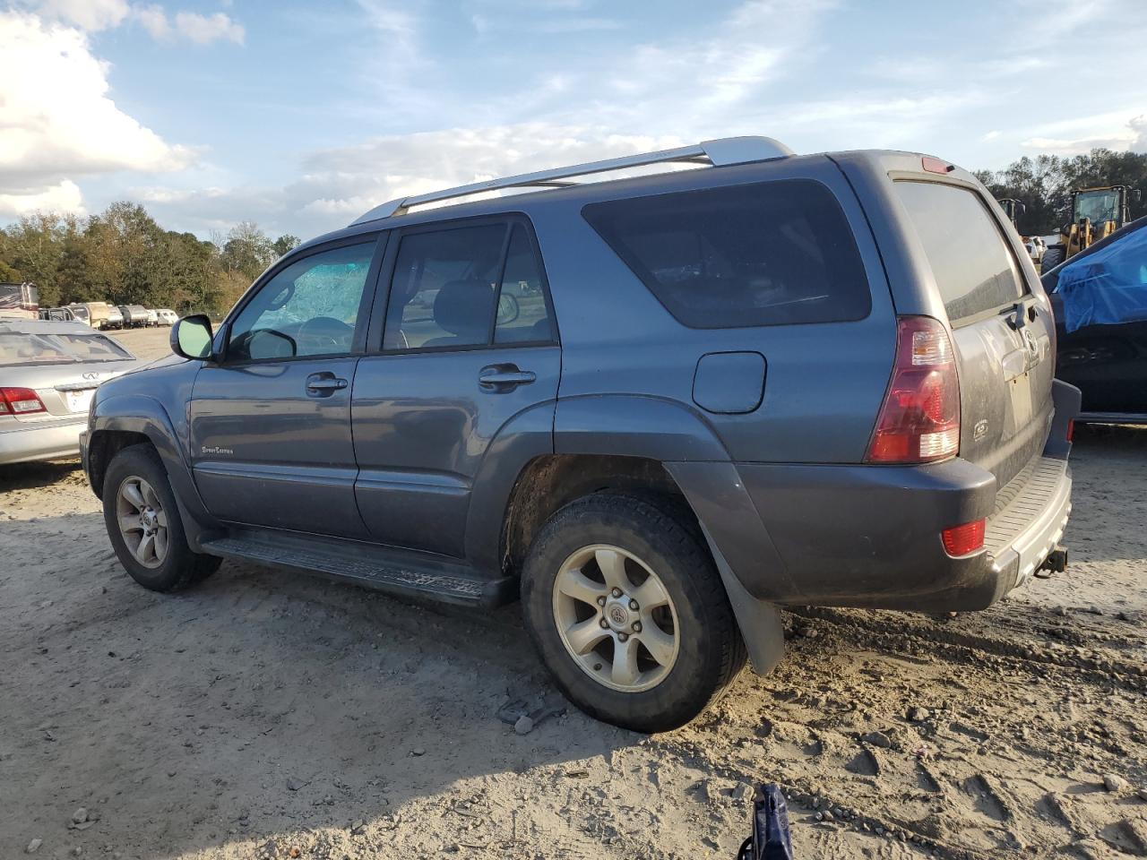 2005 Toyota 4Runner - Image 2