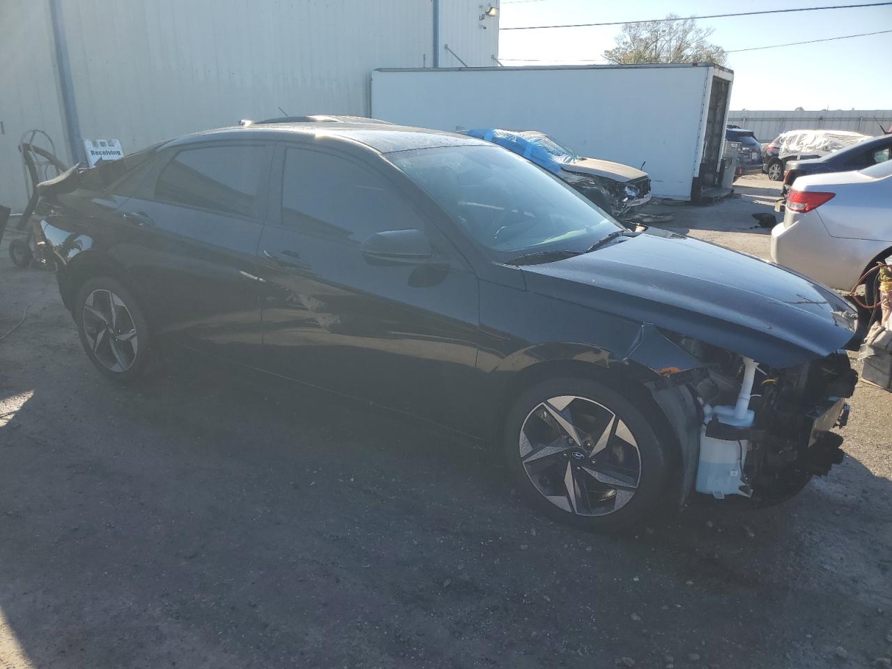 2023 Hyundai Elantra - Image 4