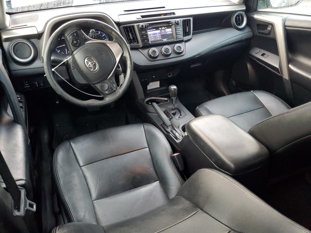 2018 Toyota RAV 4 - Image 8