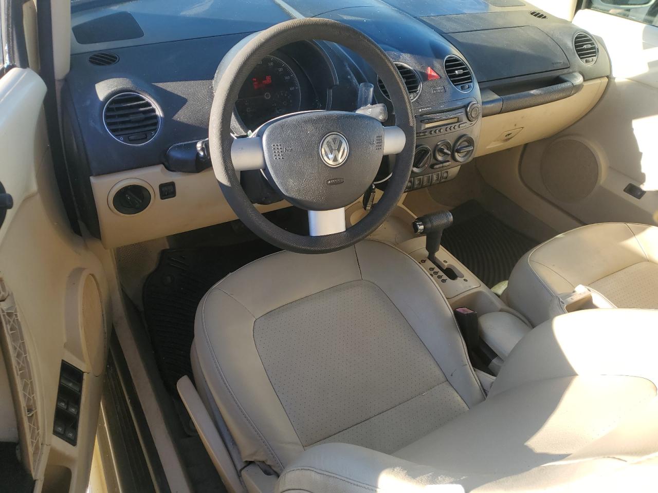 2007 Volkswagen Beetle - Image 8