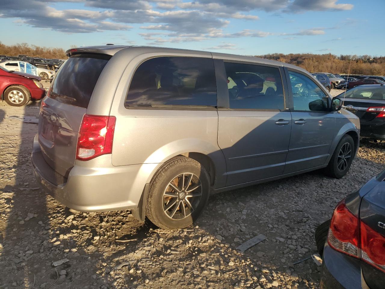 2014 Dodge Caravan - Image 3