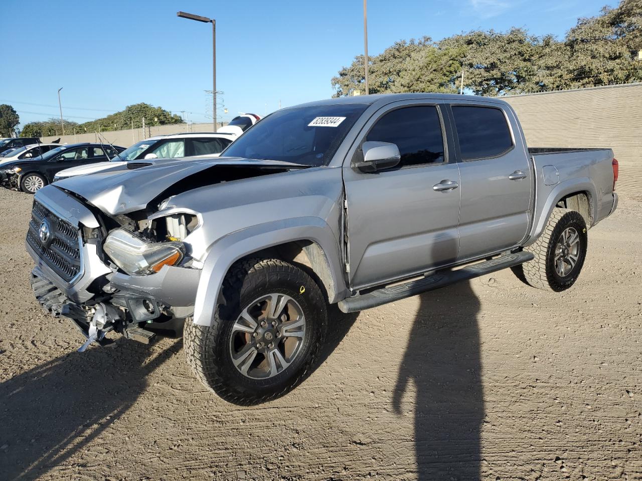 VIN 3TMAZ5CN4GM016336 2016 TOYOTA TACOMA no.1