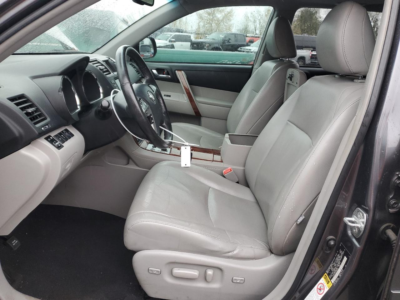 2012 Toyota Highlander - Image 7