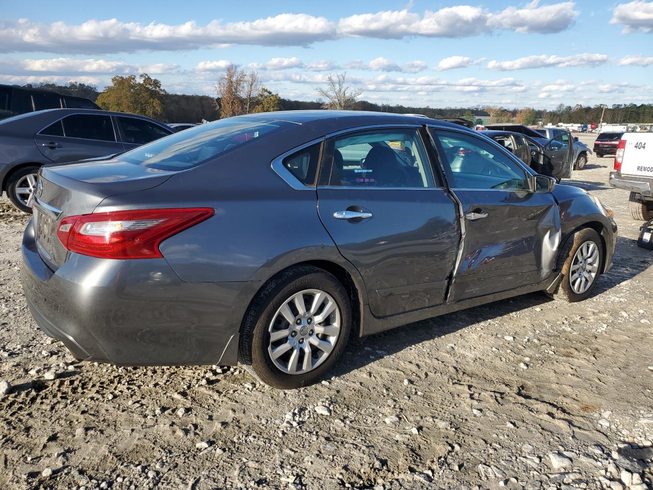 2018 Nissan Altima - Image 3