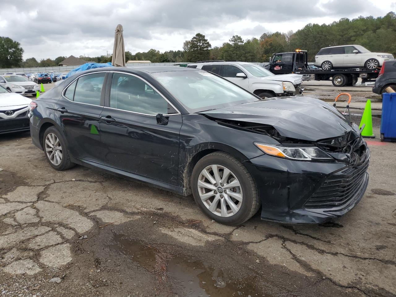 VIN 4T1B11HK3JU633518 2018 TOYOTA CAMRY no.4