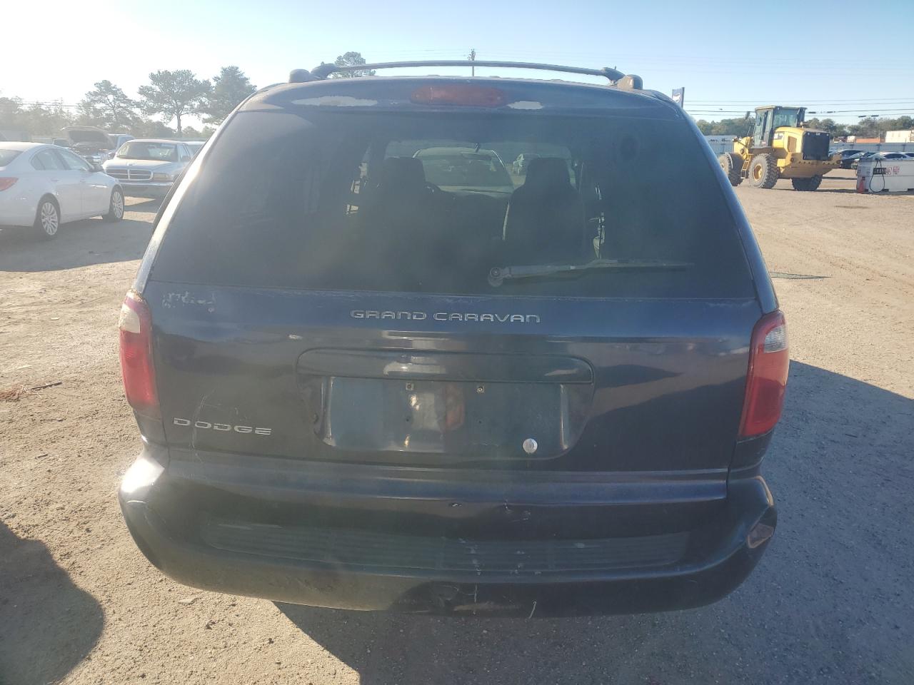 2005 Dodge Caravan - Image 6