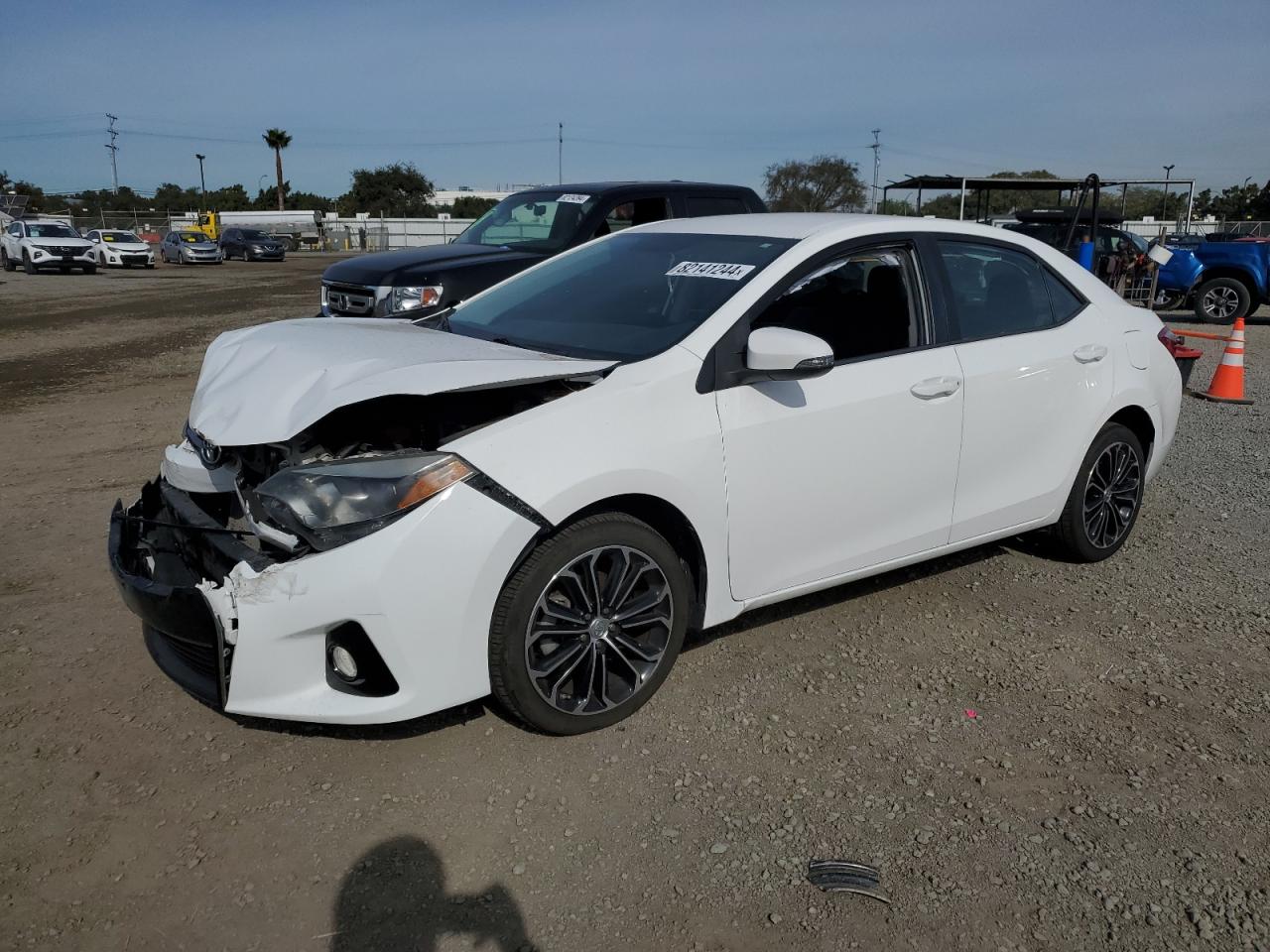 VIN 5YFBURHEXFP359646 2015 TOYOTA COROLLA no.1