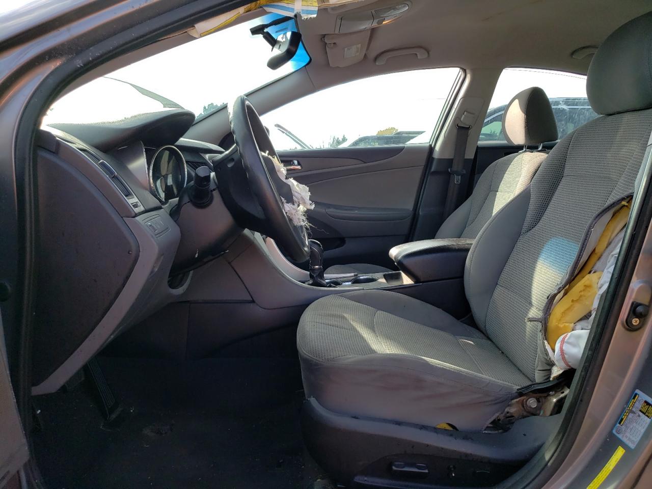 2011 Hyundai Sonata - Image 7
