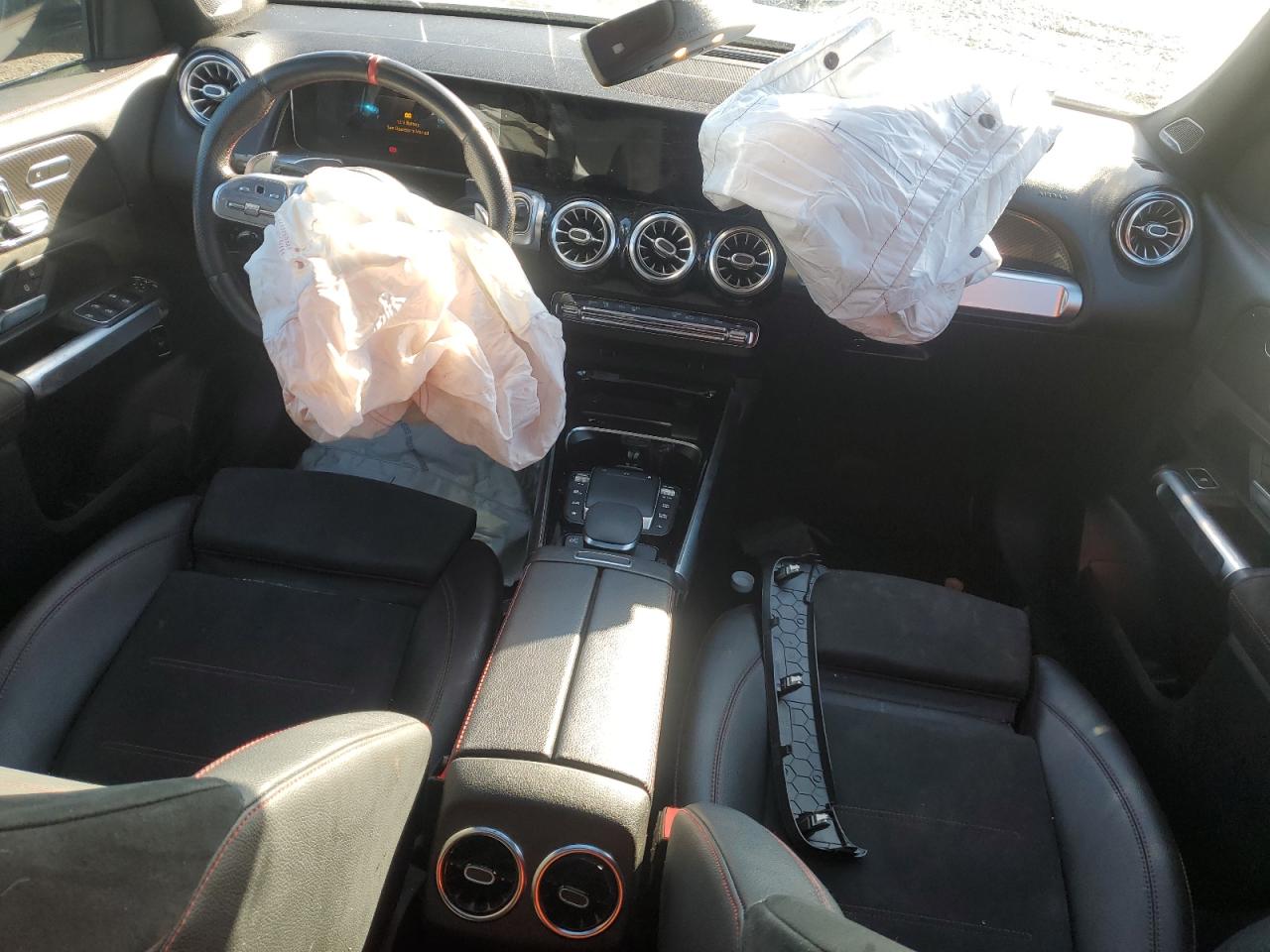 2021 Mercedes-Benz GLB - Image 8