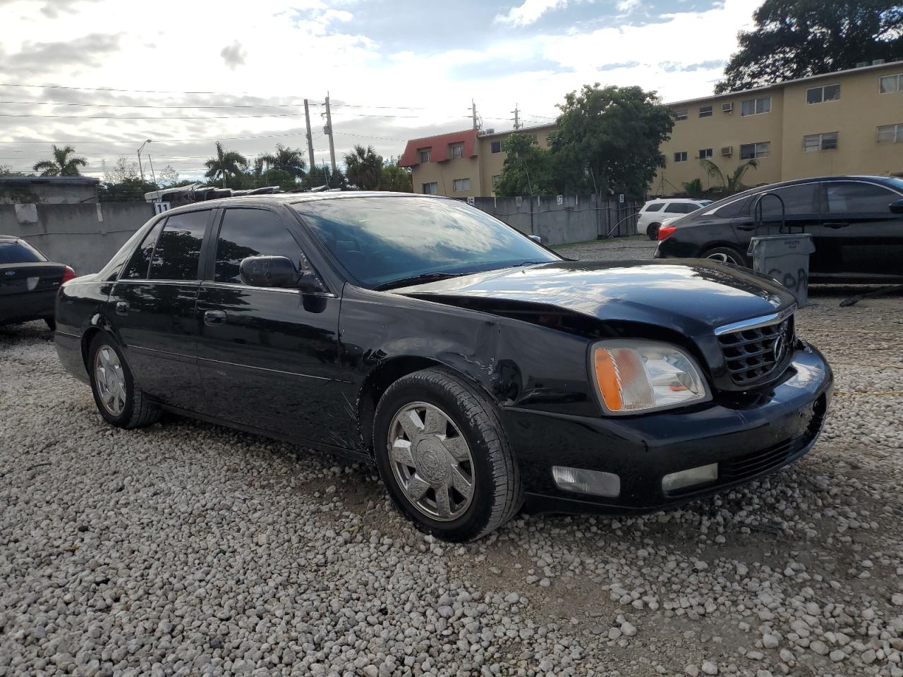 2002 Cadillac De Ville - Image 4