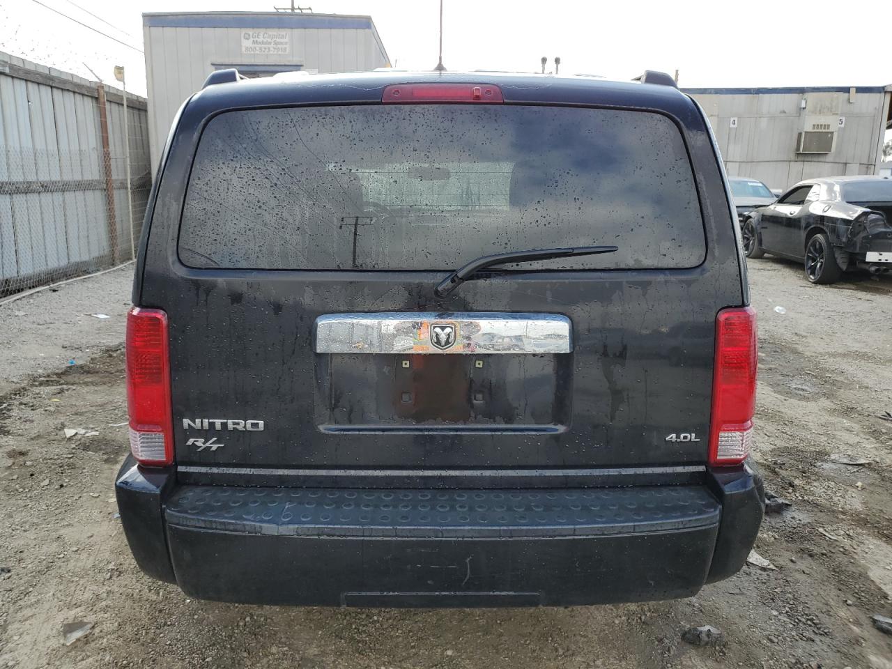 2007 Dodge Nitro - Image 6