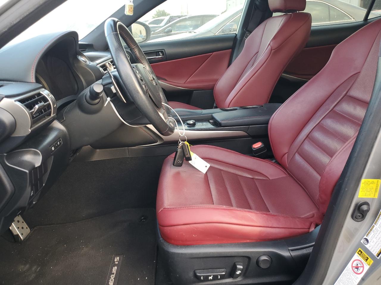 2015 Lexus IS - Image 7