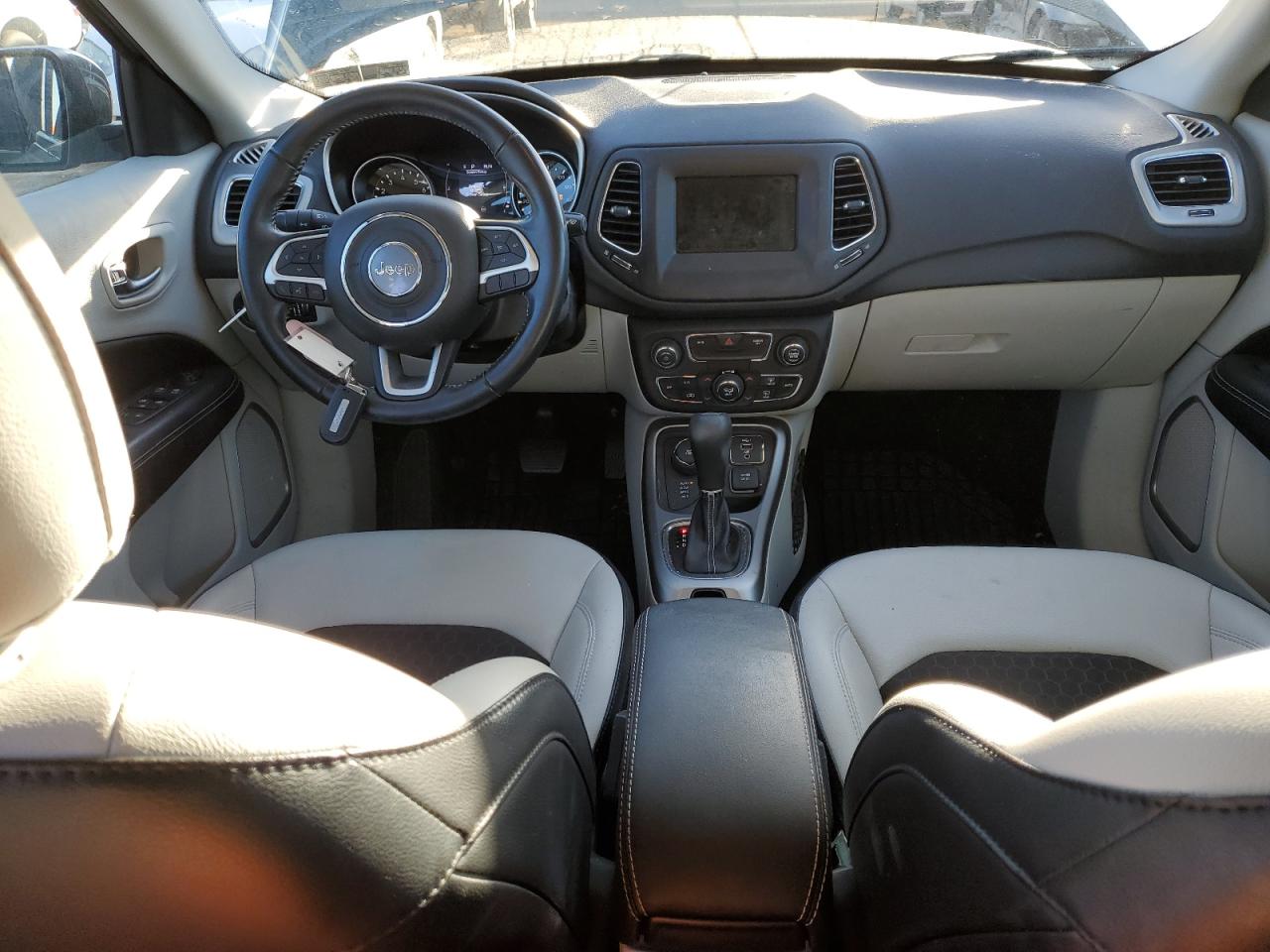 2020 Jeep Compass - Image 8