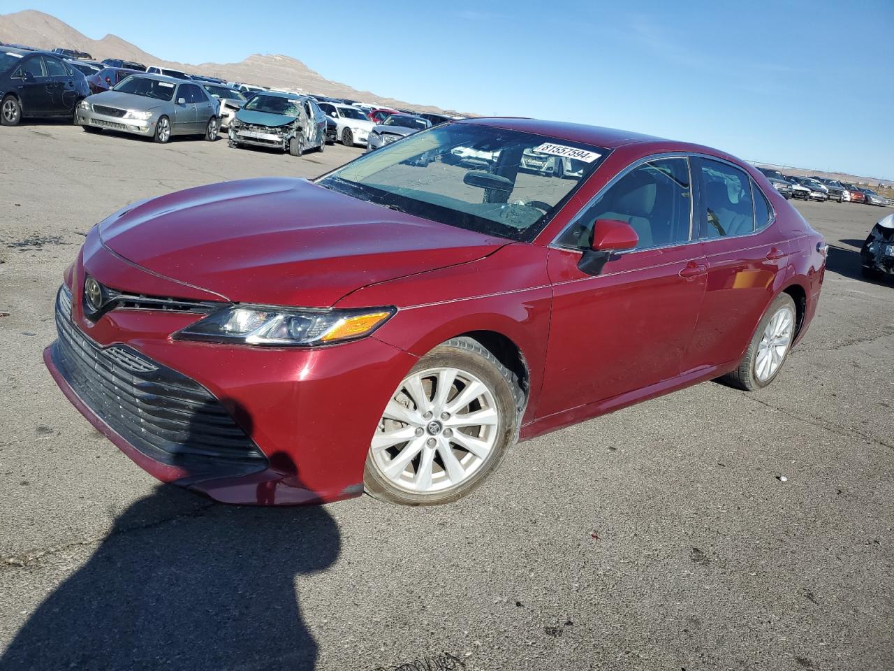 VIN 4T1B11HK2JU592928 2018 TOYOTA CAMRY no.1