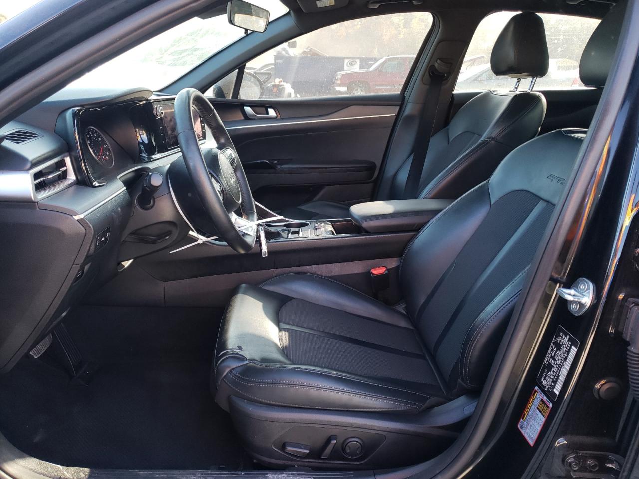 2023 Kia K5 - Image 7
