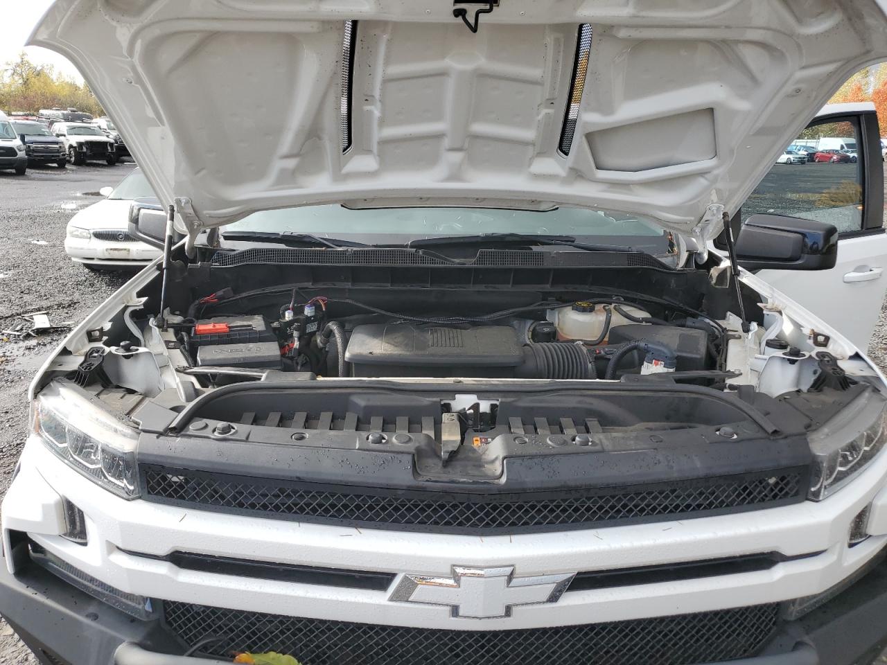 2020 Chevrolet Silverado - Image 11